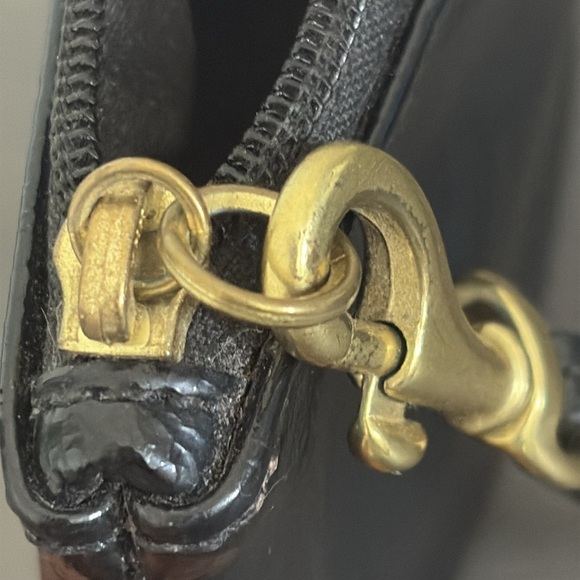 Coach Poppy Wristlet Wallet Black Patent Leather Gold Zipper Y2K - Picture 8 of 12